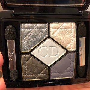 5 Colours Couture Eyeshadow Pallete